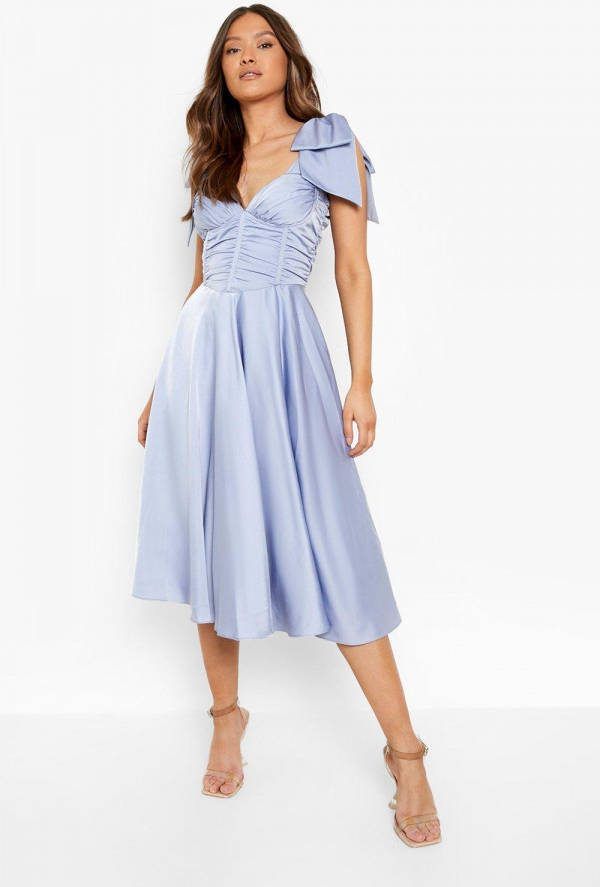 boohoo Geplooide Midi Skater Jurk Met Ceintuur, Blue