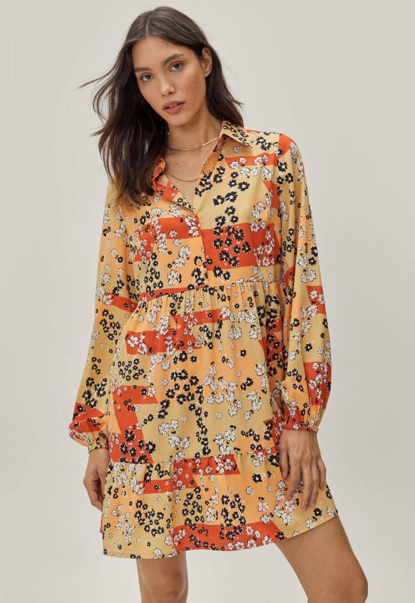 boohoo Gesmokte Bloemen Mini Jurk Met Patches En Print, Mustard