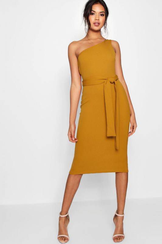 boohoo Midi Jurk Met E&#xE9, n Blote Schouder En Ceintuur, Mosterd