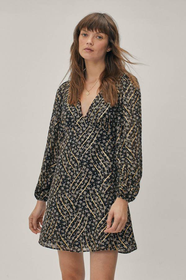 boohoo Retro Bloemen Mini Jurk Met V Hals, Black