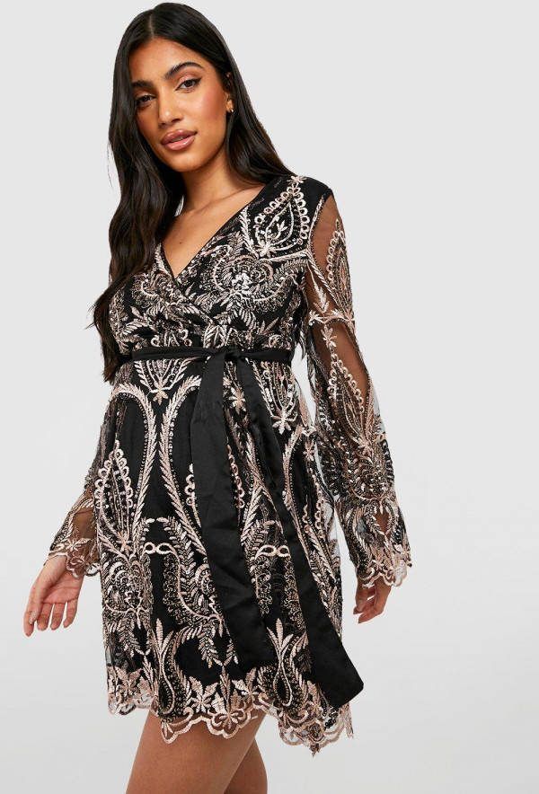 boohoo Zwangerschap Damast Glitter Wikkel Skater Jurk Met Pailletten, Black