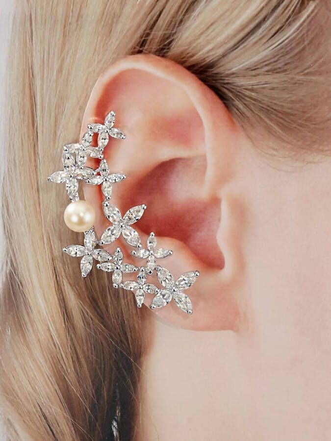 AMY VERMONT Oorstekers met cultivé zoetwaterparel Zilverkleur