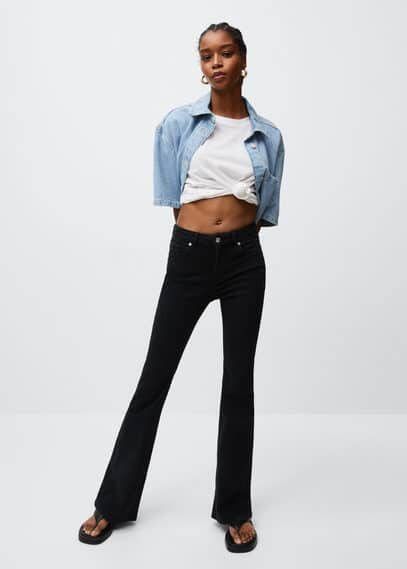 Mango Flare mid waist flared fit jeans met gekleurde wassing