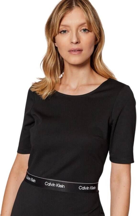 Calvin Klein Jerseyjurk RECYCLED MILANO BODYCON DRESS met elastische logotape in de taille
