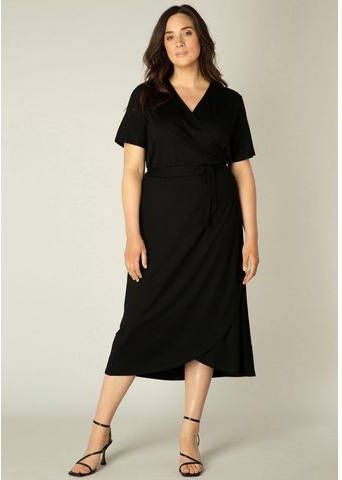 Base Level Curvy Wikkeljurk Abbie Soepelvallende viscose mixkwaliteit